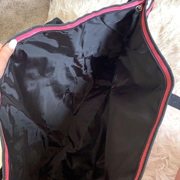 VS Beach Tote - Picture 5 of 7